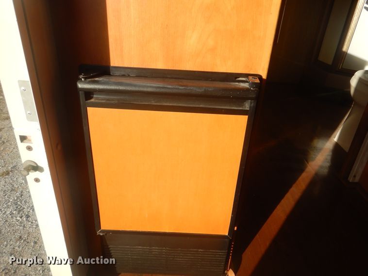 image for item HX9046 1996 Beaver Motor Coaches Monterey  RV