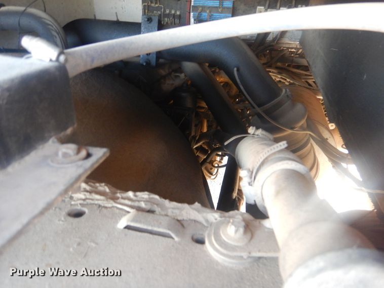 image for item HX9046 1996 Beaver Motor Coaches Monterey  RV