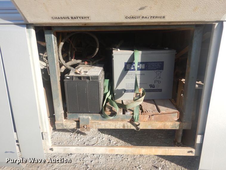 image for item HX9046 1996 Beaver Motor Coaches Monterey  RV