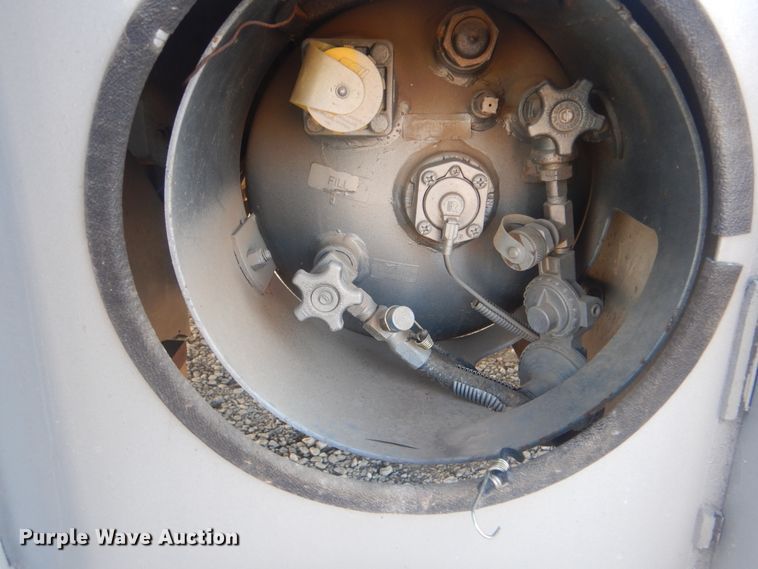 image for item HX9046 1996 Beaver Motor Coaches Monterey  RV