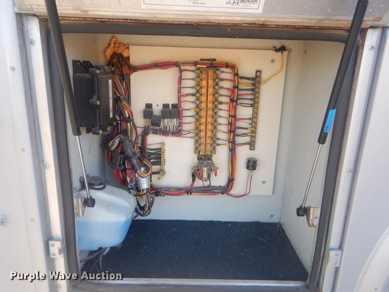 image for item HX9046 1996 Beaver Motor Coaches Monterey  RV