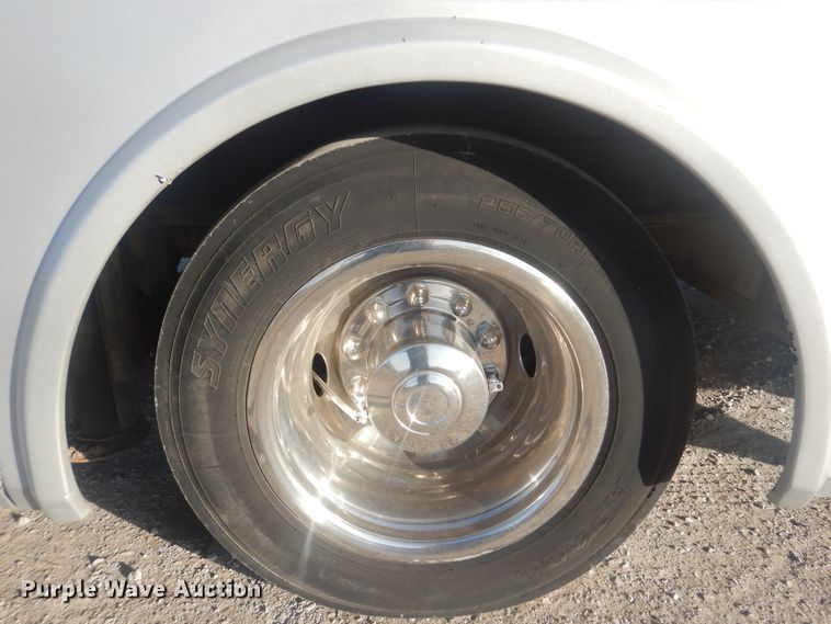 image for item HX9046 1996 Beaver Motor Coaches Monterey  RV