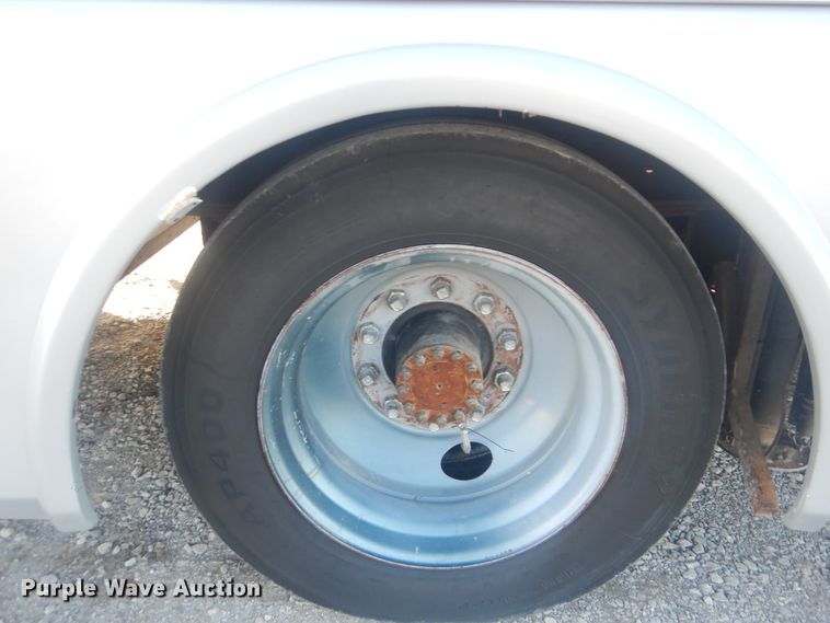 image for item HX9046 1996 Beaver Motor Coaches Monterey  RV