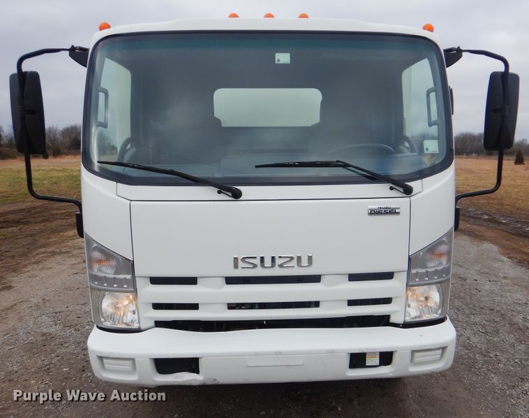 image for item HX9089 2012 Isuzu NPR  sprayer truck