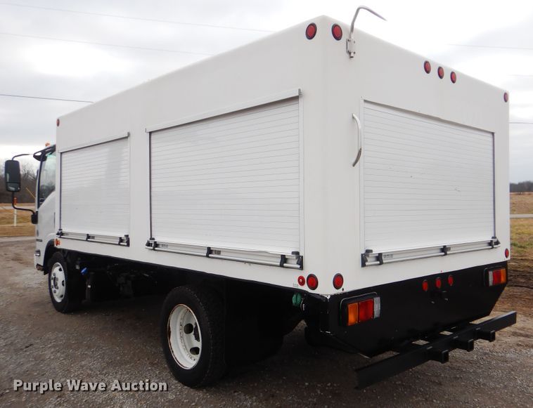 image for item HX9089 2012 Isuzu NPR  sprayer truck