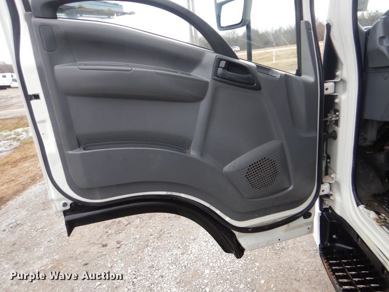 image for item HX9089 2012 Isuzu NPR  sprayer truck