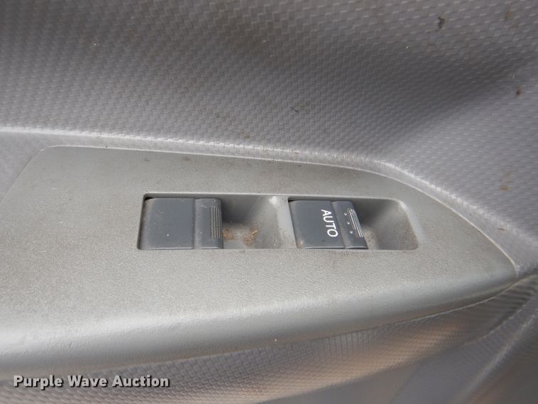 image for item HX9089 2012 Isuzu NPR  sprayer truck