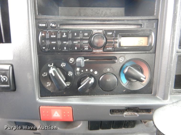 image for item HX9089 2012 Isuzu NPR  sprayer truck