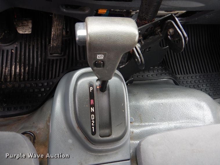 image for item HX9089 2012 Isuzu NPR  sprayer truck