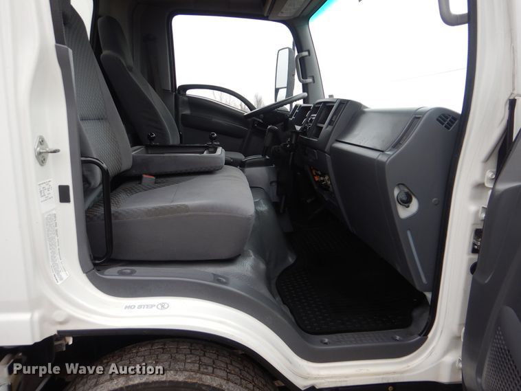 image for item HX9089 2012 Isuzu NPR  sprayer truck