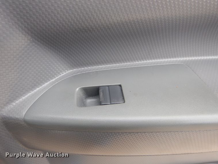 image for item HX9089 2012 Isuzu NPR  sprayer truck