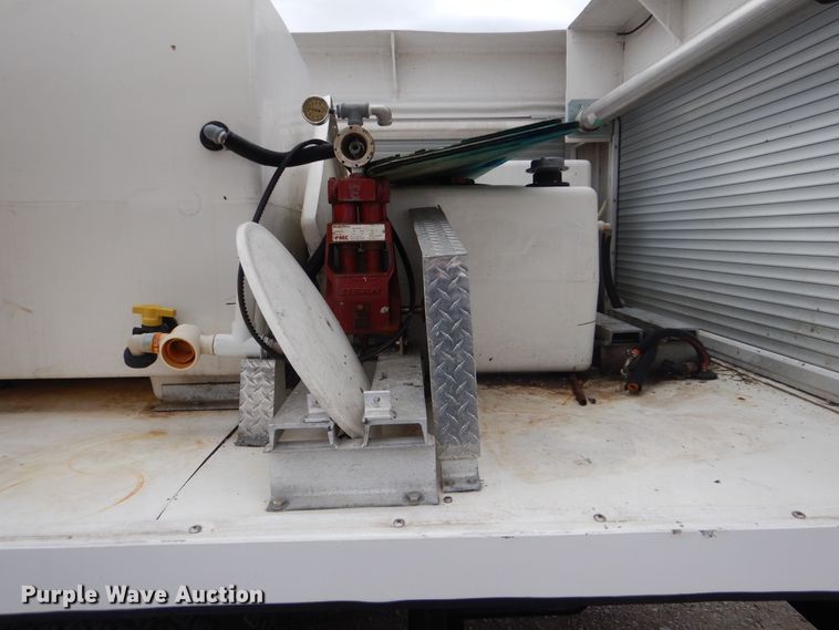 image for item HX9089 2012 Isuzu NPR  sprayer truck