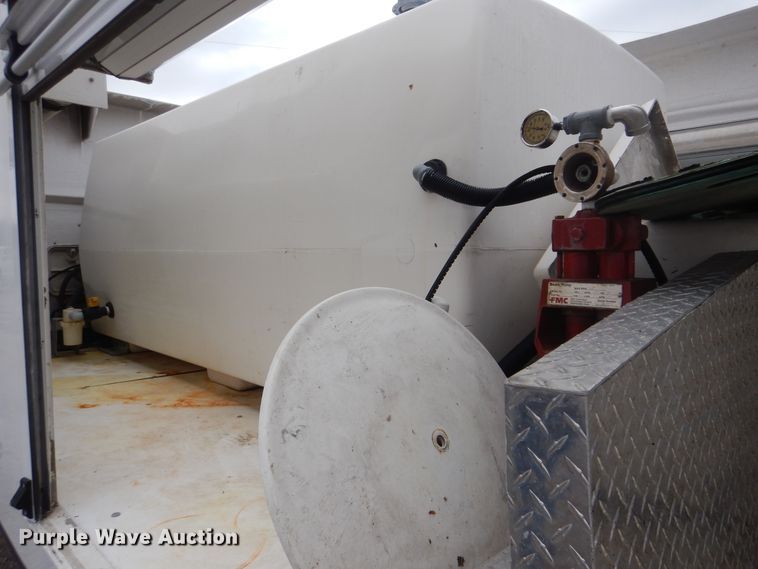 image for item HX9089 2012 Isuzu NPR  sprayer truck