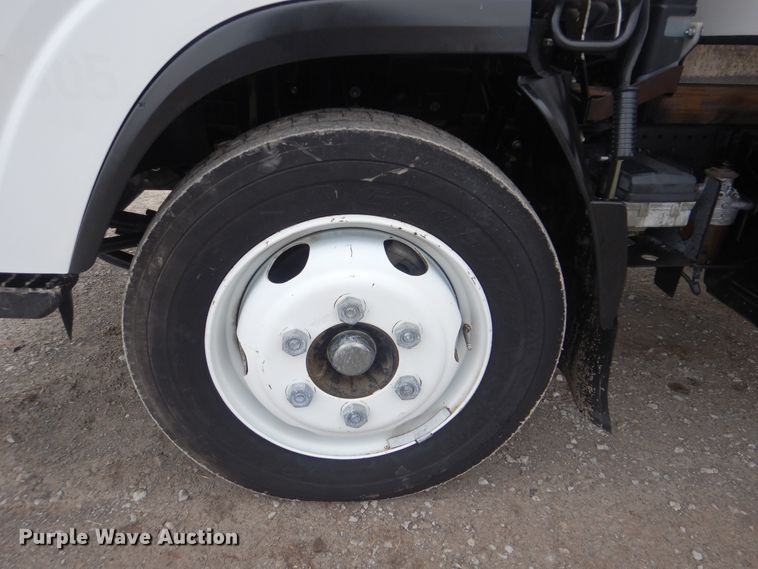 image for item HX9089 2012 Isuzu NPR  sprayer truck