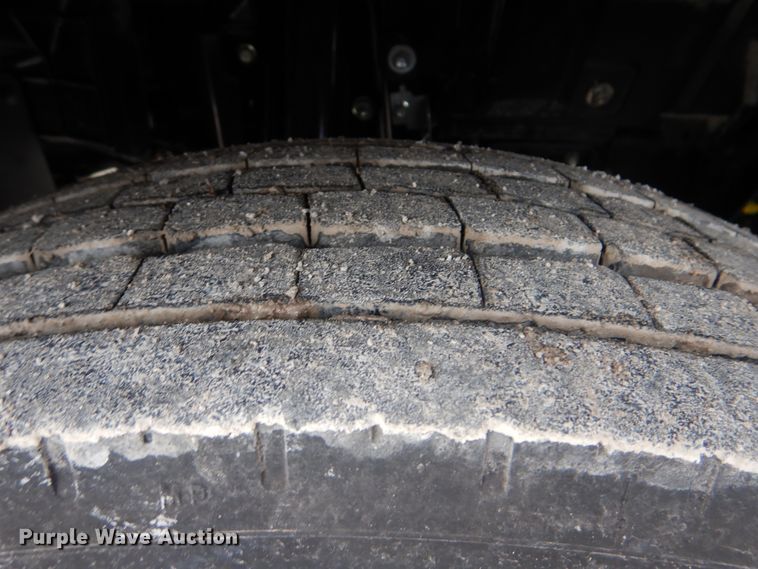 image for item HX9089 2012 Isuzu NPR  sprayer truck