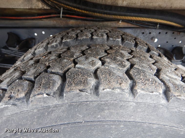 image for item HX9089 2012 Isuzu NPR  sprayer truck