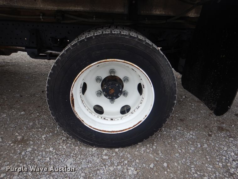 image for item HX9089 2012 Isuzu NPR  sprayer truck