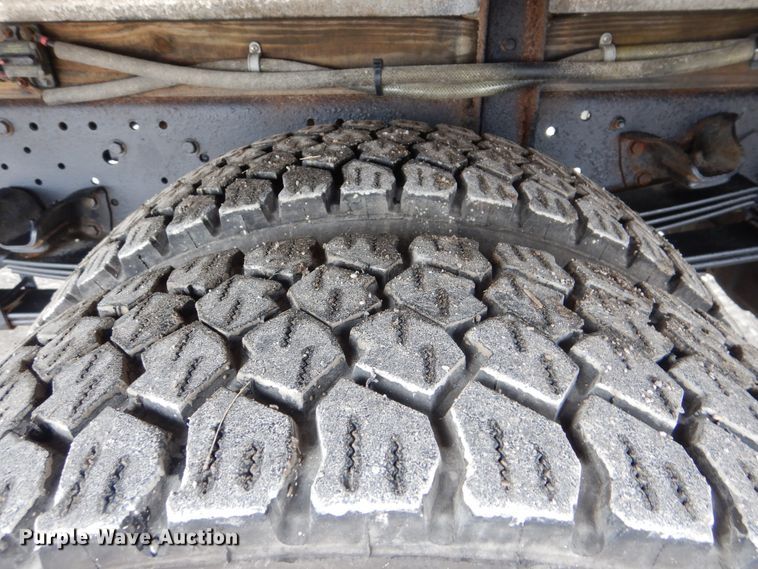 image for item HX9089 2012 Isuzu NPR  sprayer truck