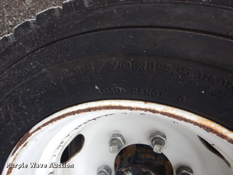 image for item HX9089 2012 Isuzu NPR  sprayer truck