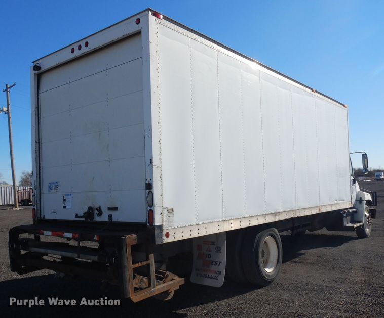 image for item IG9002 2007 Hino 268  box truck