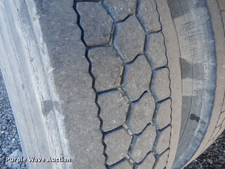 image for item IG9002 2007 Hino 268  box truck