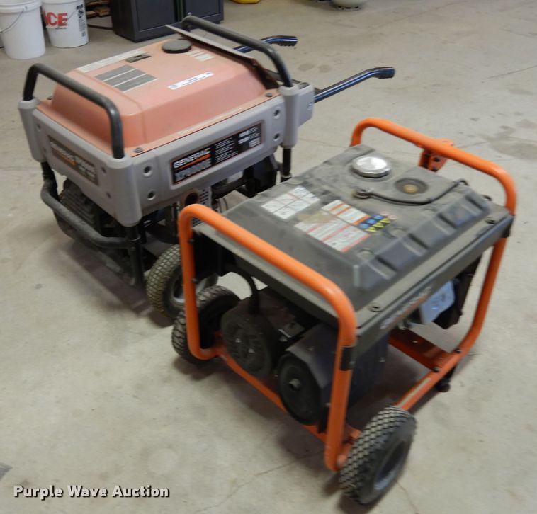 image for item IG9095 (2) Generac generators