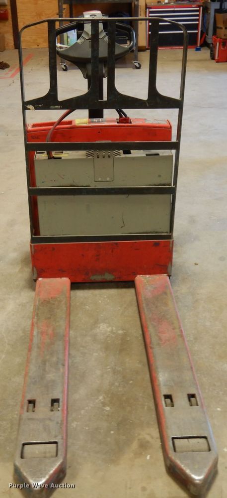 image for item IG9096 Raymond 102T-F45L pallet jack