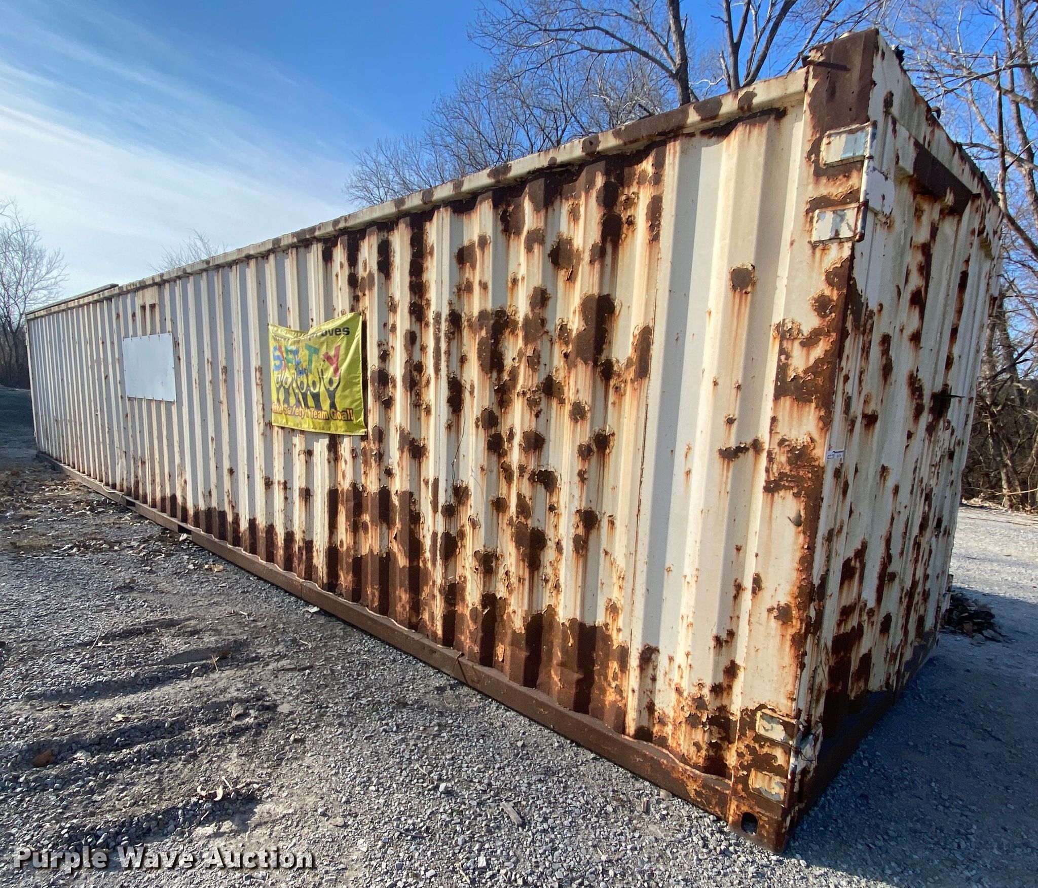 1997 Mobile Mini APJ18X86X40M storage container in Kansas City, MO