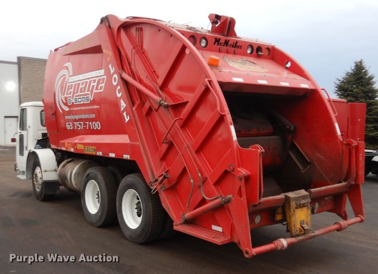 image for item AF9901 1999 Volvo Xpeditor  refuse truck