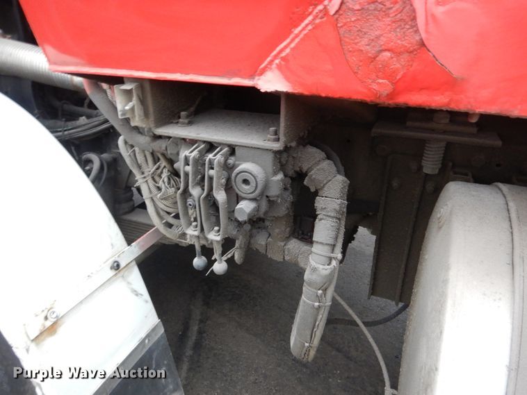 image for item AF9901 1999 Volvo Xpeditor  refuse truck