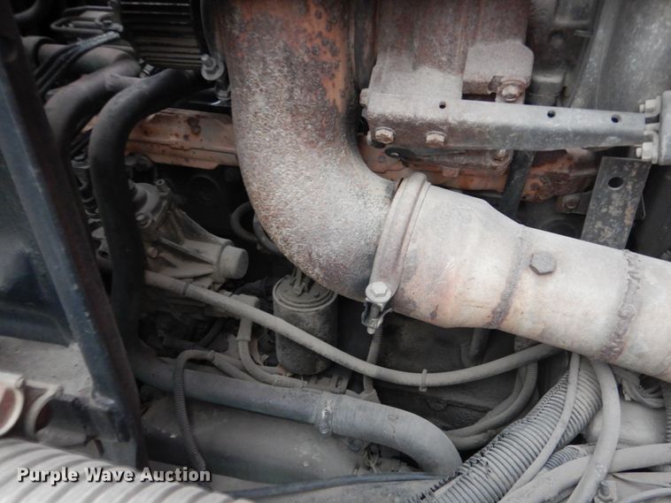 image for item AF9901 1999 Volvo Xpeditor  refuse truck