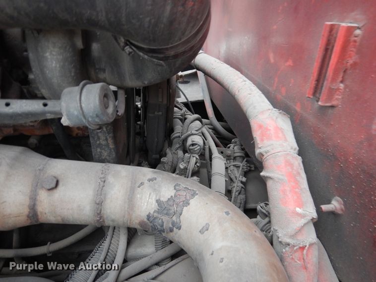 image for item AF9901 1999 Volvo Xpeditor  refuse truck