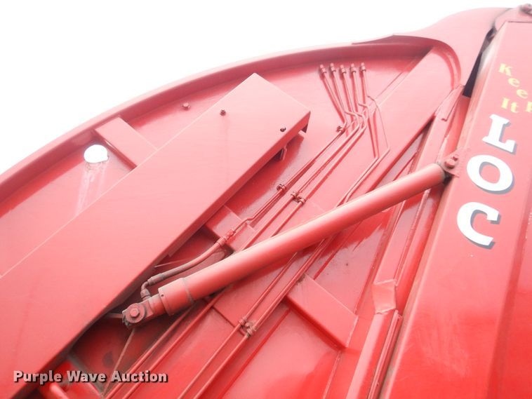 image for item AF9901 1999 Volvo Xpeditor  refuse truck