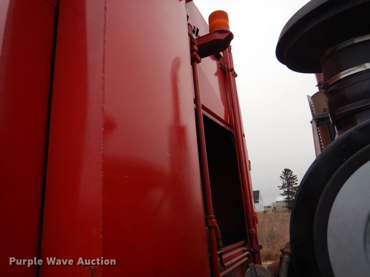 image for item AF9901 1999 Volvo Xpeditor  refuse truck