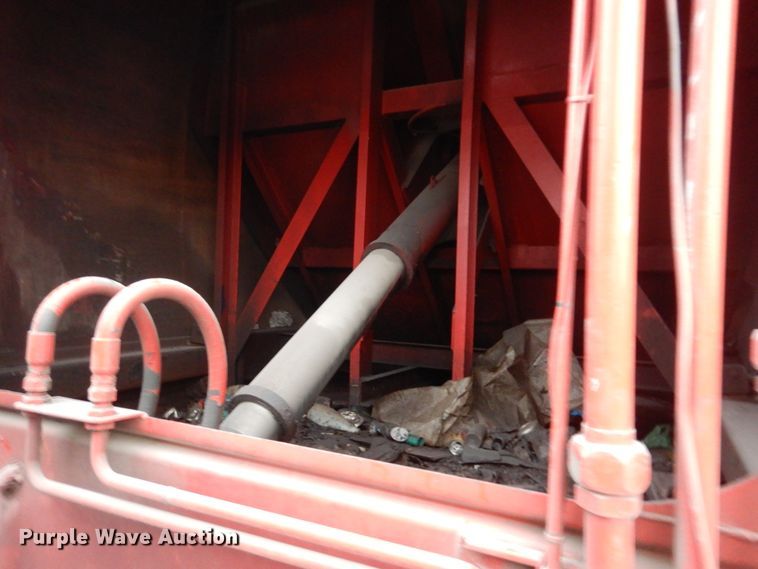 image for item AF9901 1999 Volvo Xpeditor  refuse truck