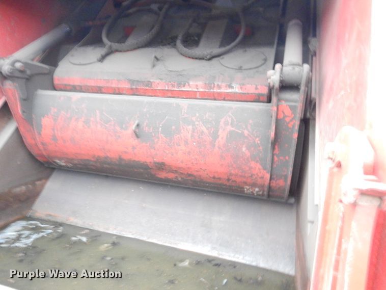 image for item AF9901 1999 Volvo Xpeditor  refuse truck