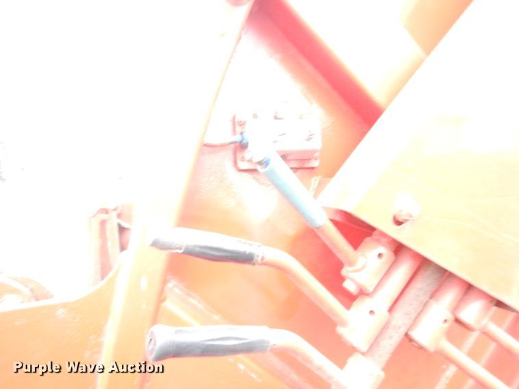 image for item AF9901 1999 Volvo Xpeditor  refuse truck