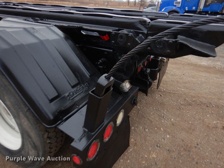 image for item AF9902 2002 Sterling L-Line  roll-off container truck