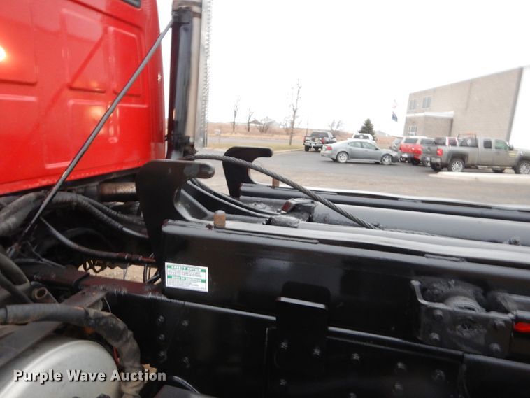 image for item AF9902 2002 Sterling L-Line  roll-off container truck