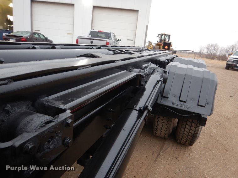 image for item AF9902 2002 Sterling L-Line  roll-off container truck