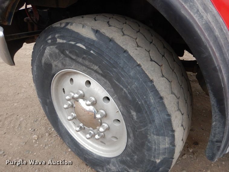 image for item AF9902 2002 Sterling L-Line  roll-off container truck