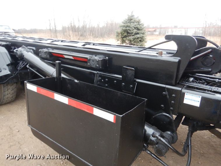 image for item AF9902 2002 Sterling L-Line  roll-off container truck