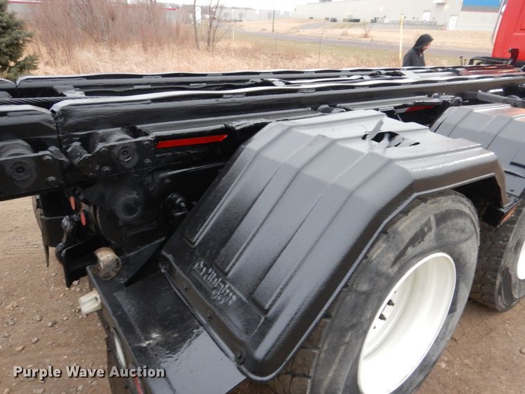 image for item AF9902 2002 Sterling L-Line  roll-off container truck