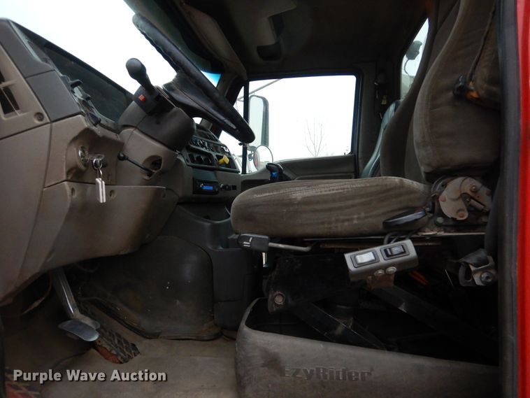 image for item AF9902 2002 Sterling L-Line  roll-off container truck