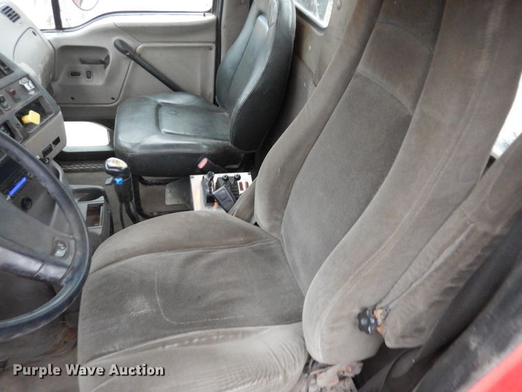 image for item AF9902 2002 Sterling L-Line  roll-off container truck