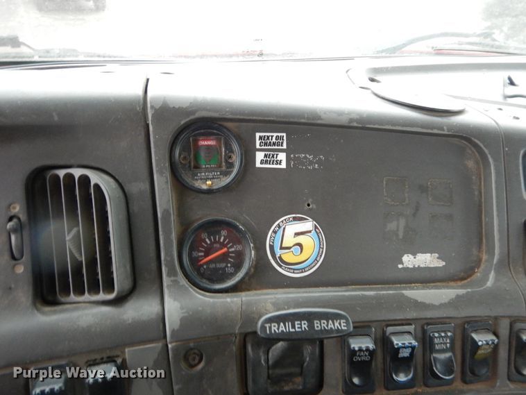 image for item AF9902 2002 Sterling L-Line  roll-off container truck