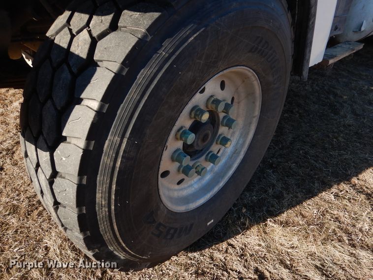 image for item AF9905 1999 Sterling L-Line  ready mix truck