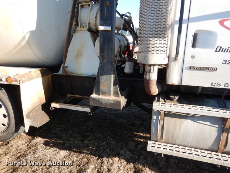 image for item AF9905 1999 Sterling L-Line  ready mix truck