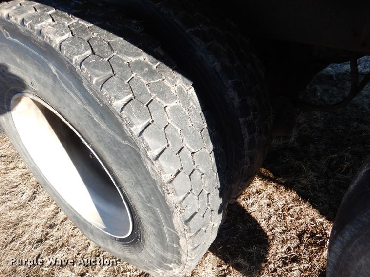 image for item AF9905 1999 Sterling L-Line  ready mix truck