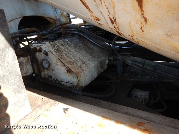 image for item AF9905 1999 Sterling L-Line  ready mix truck